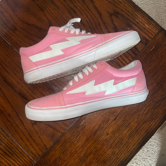 Revenge X Storms - Picture 2 of 9